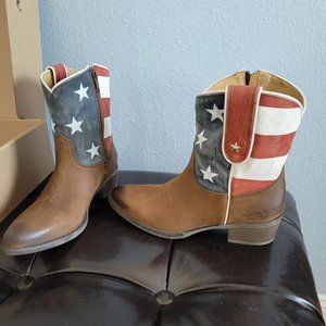 SHERYL CROW ZIP SIDE AMERICANA Half Calf PATRIOTIC Leather Cowboy Boots- 8.5 M